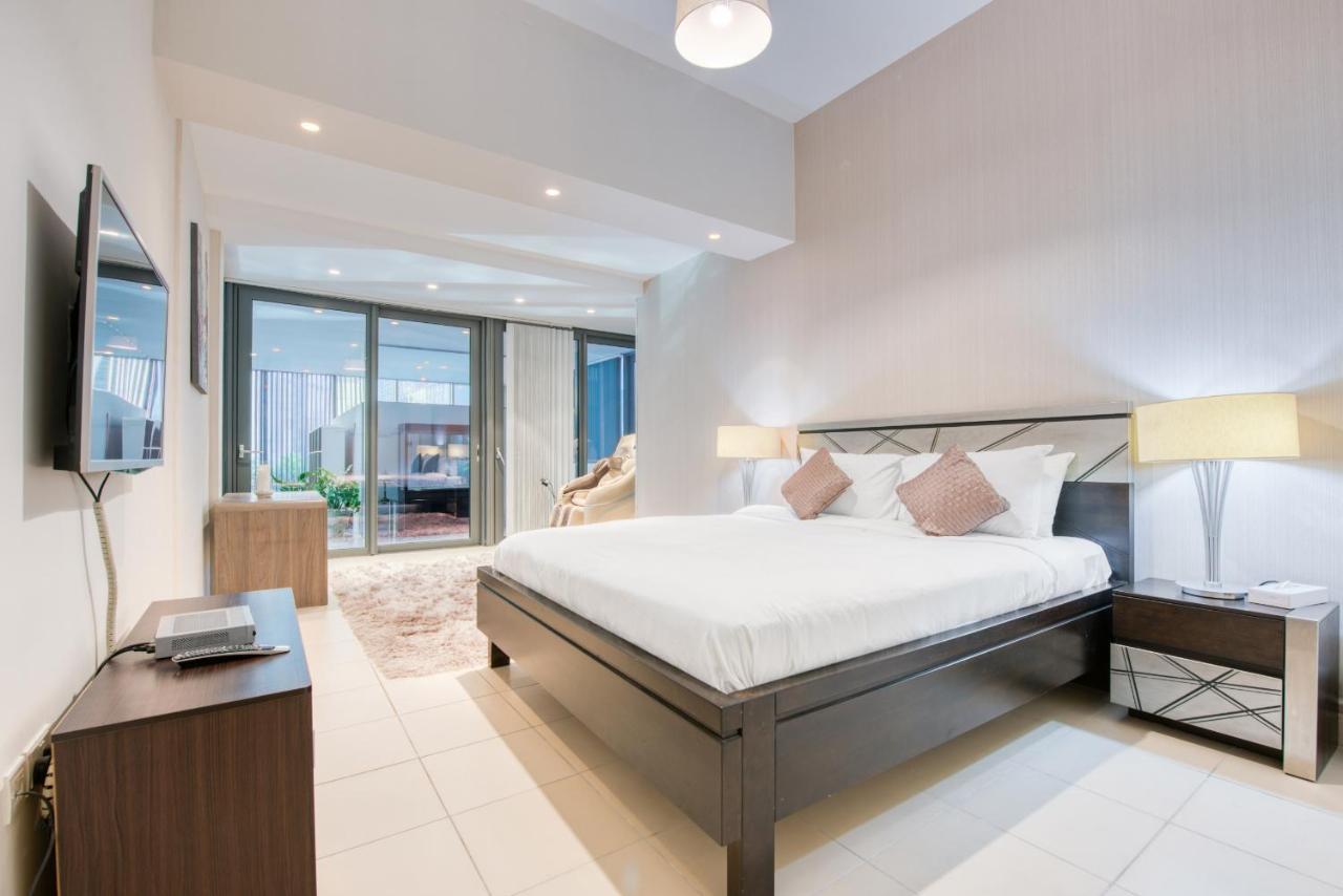 Maison Privee - Big, Bright, Luxury Marina Views Apt Next To Beach 迪拜 外观 照片