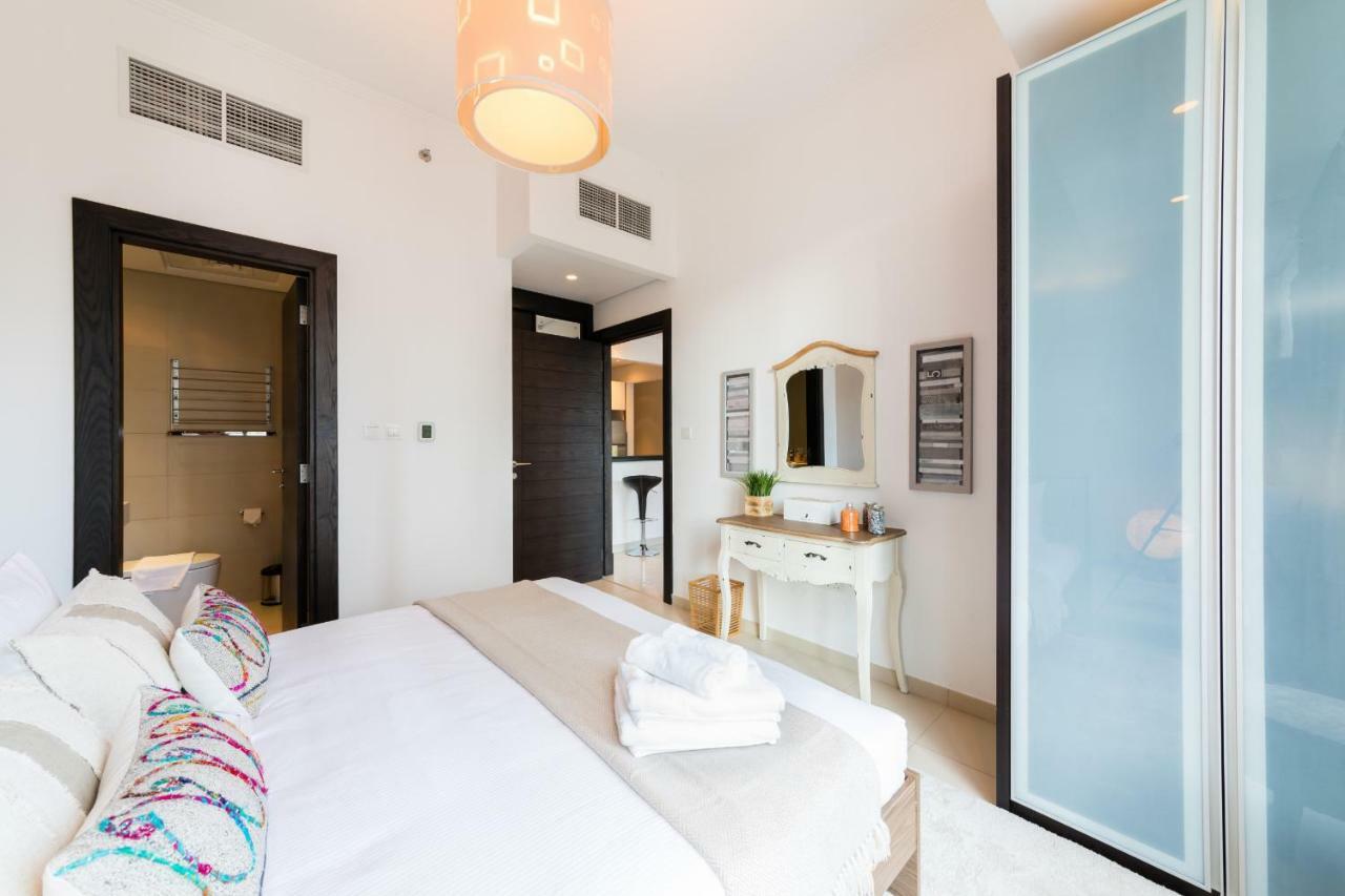 Maison Privee - Big, Bright, Luxury Marina Views Apt Next To Beach 迪拜 外观 照片