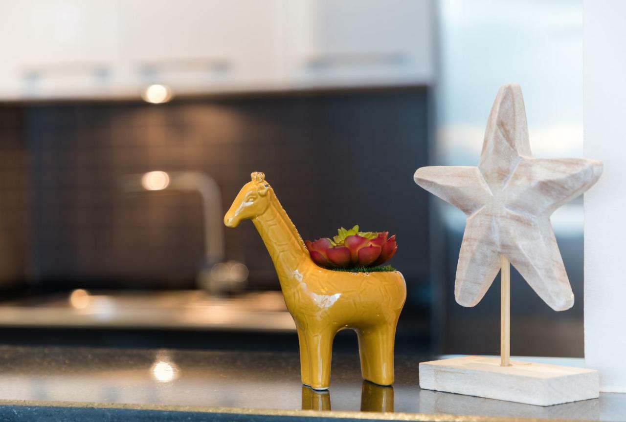 Maison Privee - Big, Bright, Luxury Marina Views Apt Next To Beach 迪拜 外观 照片